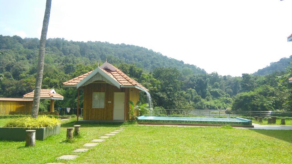 Willow Heights Athirappilly Exterior photo