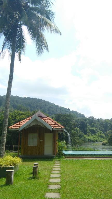 Willow Heights Athirappilly Exterior photo