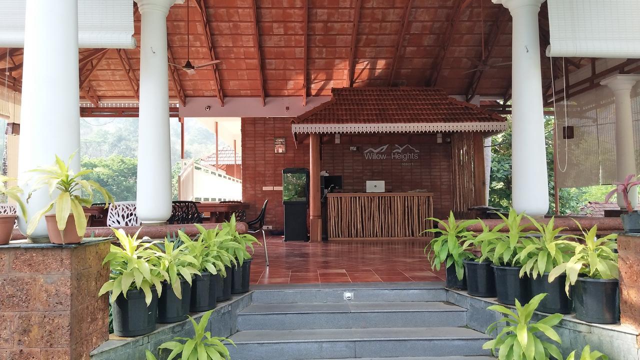 Willow Heights Athirappilly Exterior photo
