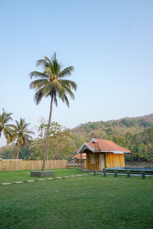 Willow Heights Athirappilly Exterior photo
